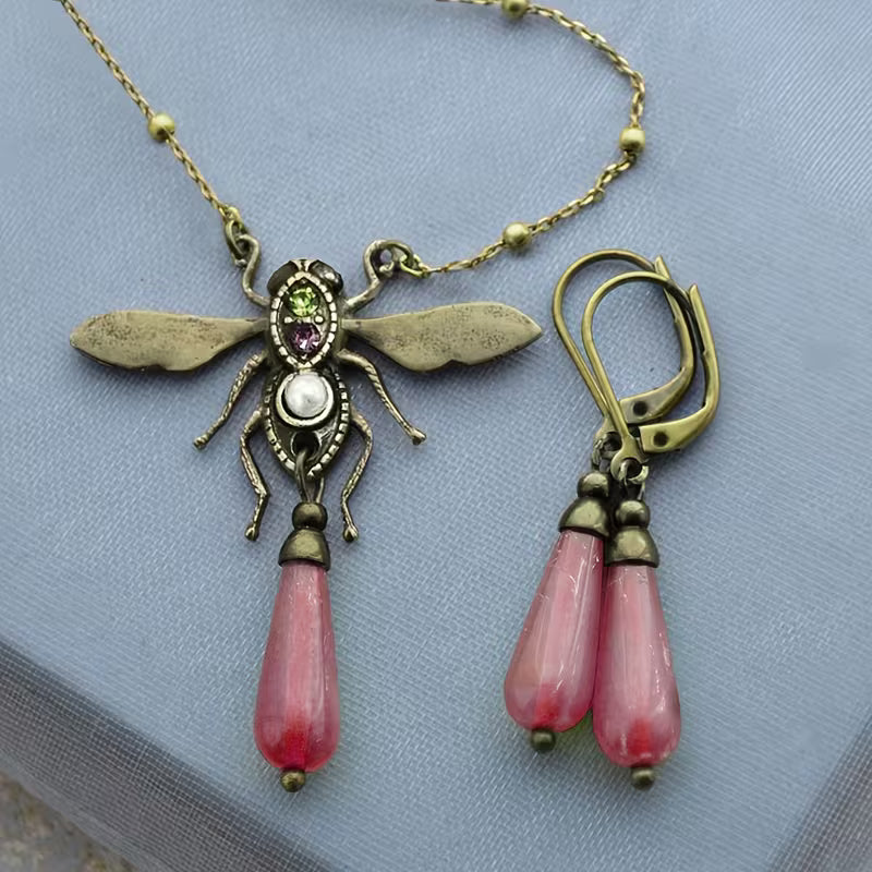 Verdant Meadow Bee Elegance Jewelry Set
