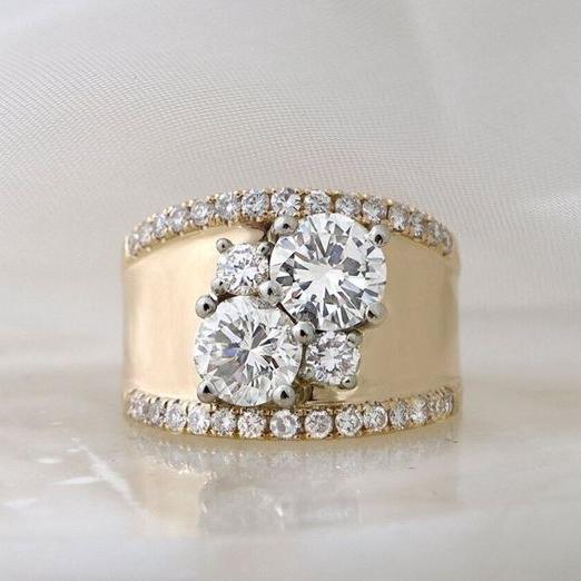 1+1 Offer: Vintage Golden Bright Zirconia Ring + Elegant Gold and Crystal Earrings