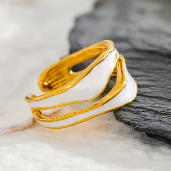 Vintage White Enamel Gold Ring