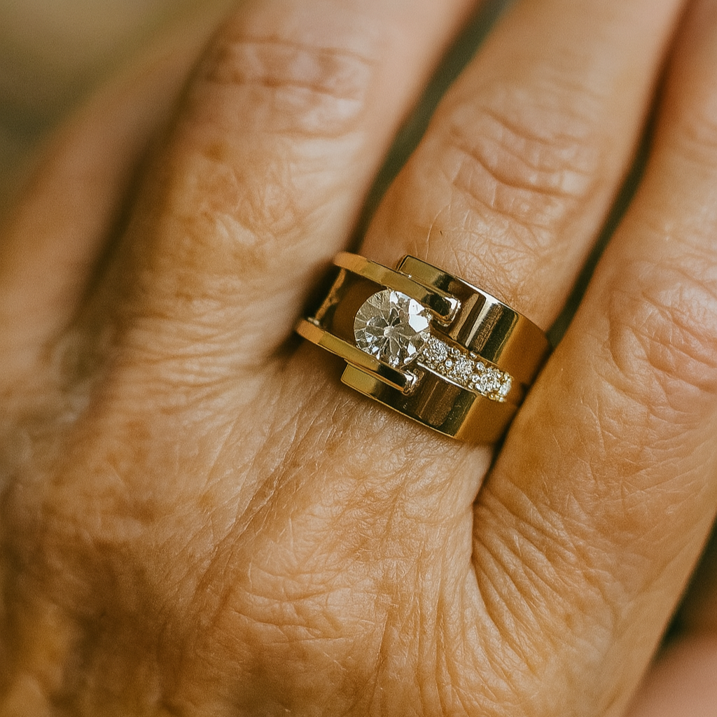 Vintage zlatý nepravidelný prsten se zirkony