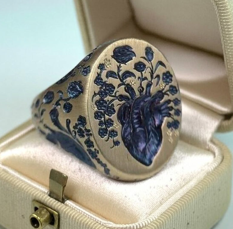 Vintage Blue Floral Seal Gold Ring