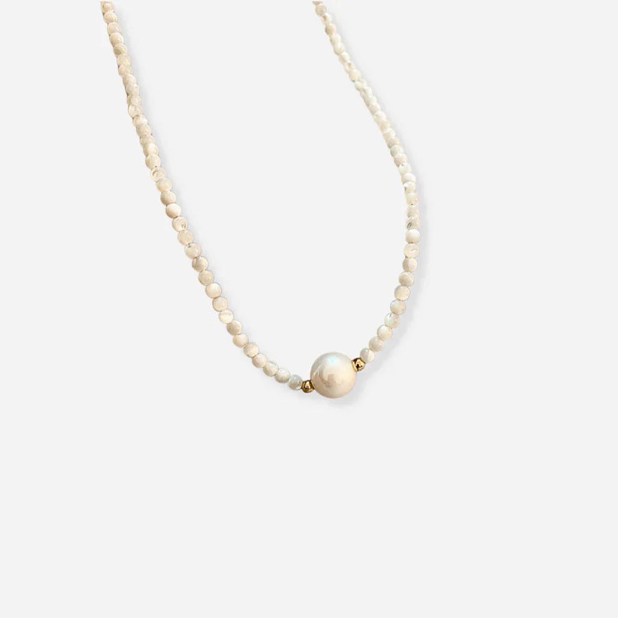 Diora | Elegant Pearl Necklace