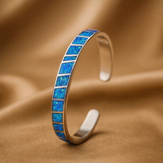 Modrý a stříbrný náramek s opálem