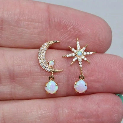 Offer: moon and star earrings made of gold and opal