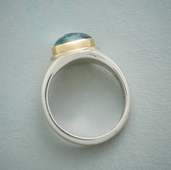 シルバーグリーンダイヤモンドリング