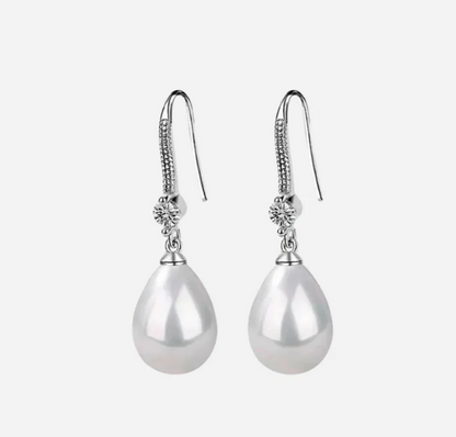 Evelyn | Handmade Sparkling Natural Pearl Earrings
