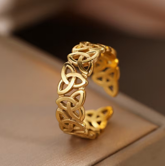 Heritage Knotwork Harmony Ring