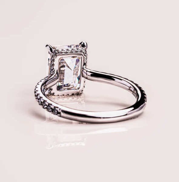 Jasmine with Pave