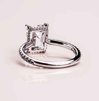 Jasmine with Pave