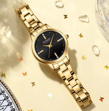 Luxurious Quartz Wristwatch with Polished Silver Dial