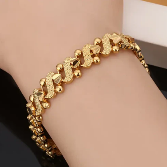 Bright gold bracelet