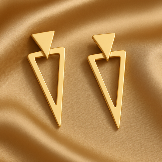 Náušnice s trojúhelníkovým motivem