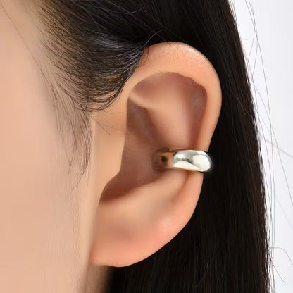 Classic Essence Polished Ear Cuff