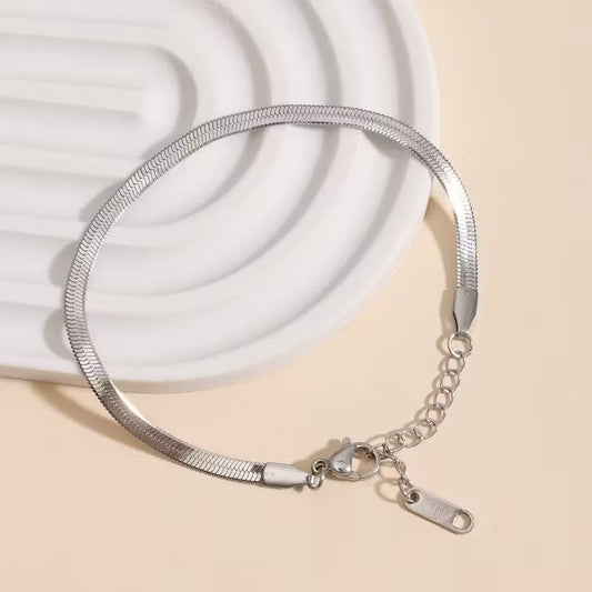 Serene Silhouette Harmony Bracelet