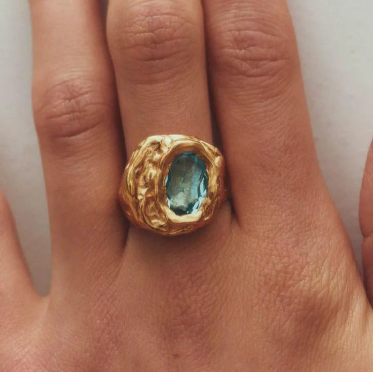 Vintage Turquoise Inlaid Stone Gold Forged Ring